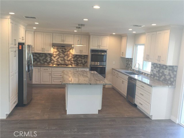 Building Photo - 8502 Glider Ave