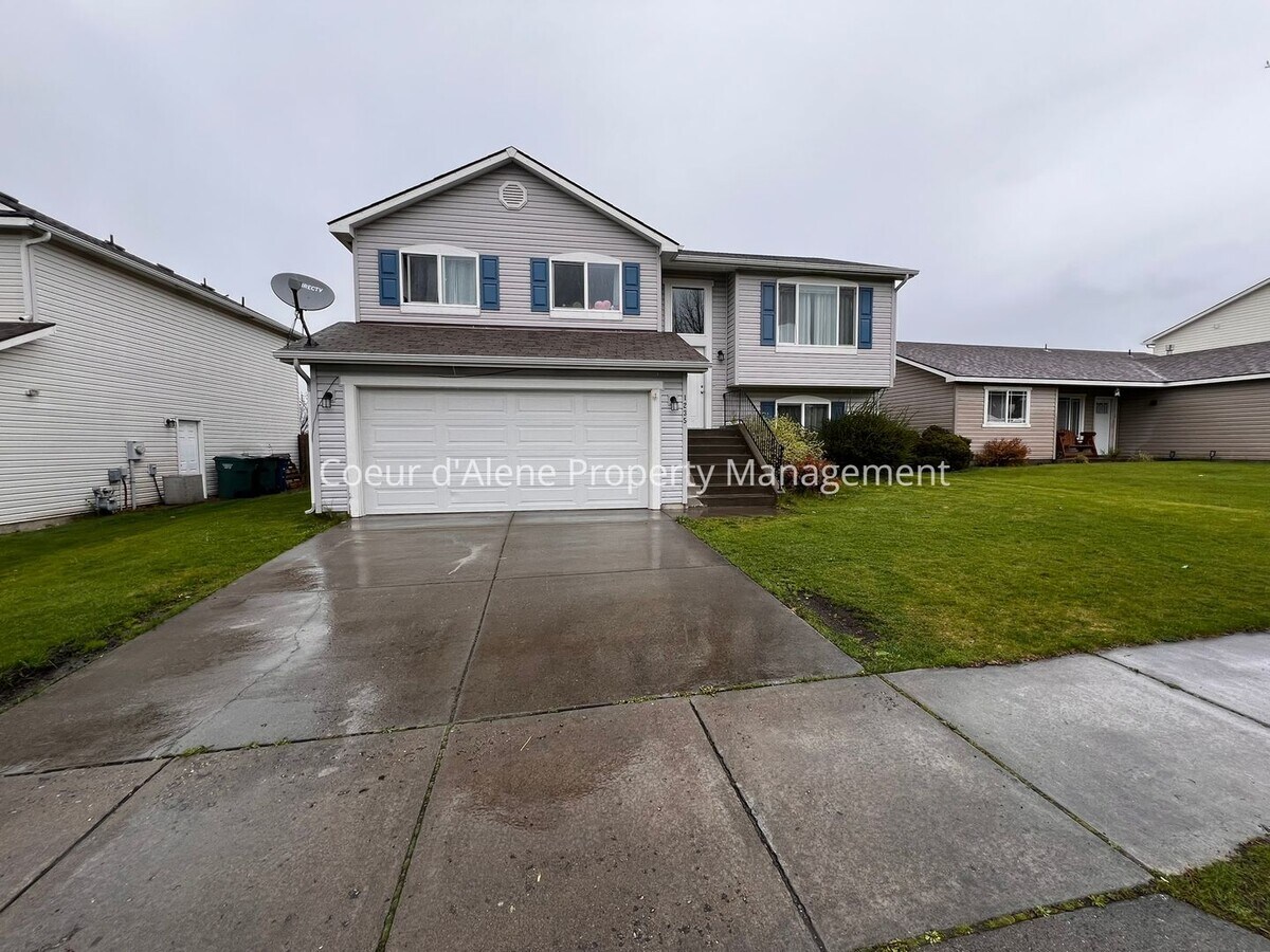 Photo - 1235 W Deschutes Ave
