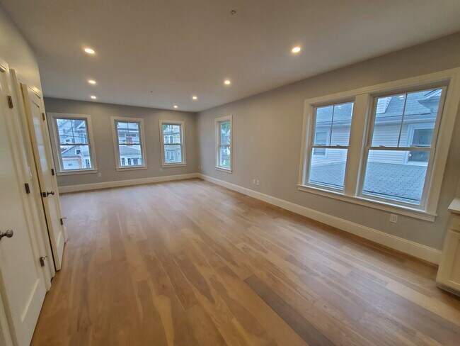 Photo - 51 Fairbanks St Unit U1