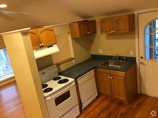 Building Photo - 24 Henderson St Unit 3 Rental