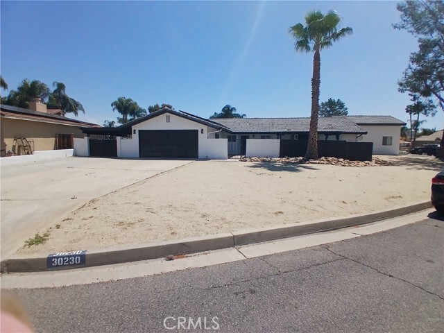Photo - 30230 Swan Point Dr House