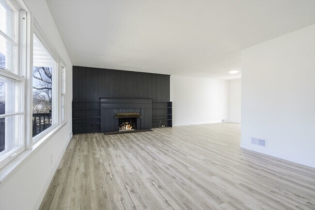 Photo - 1122 Franklin St