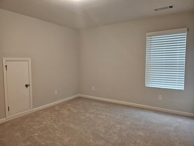 Photo - 1290 Jordan Brook Dr