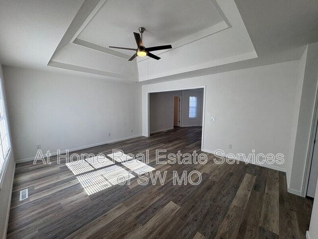 Photo - 249 E Hardy St