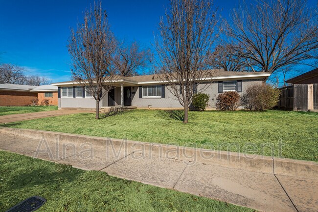 Photo - 345 James Ln