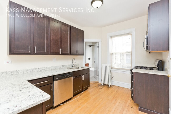 Building Photo - 4901 W Cullom Ave Unit 4901-3