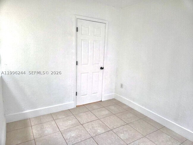 34 SW 6th St Unit 4