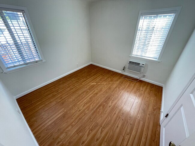 2714 Hauser Blvd