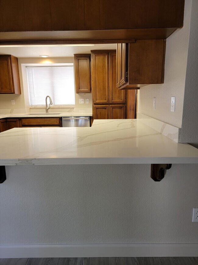 Photo - 519 W Kings Ave