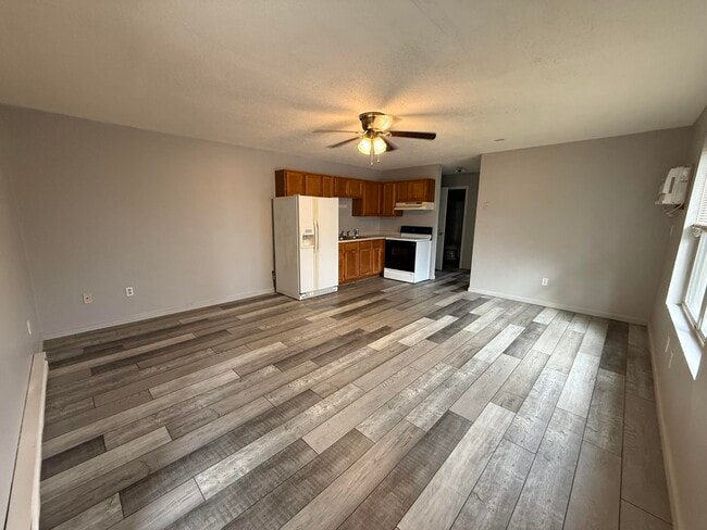 Photo - 307 N Maple St Unit 6