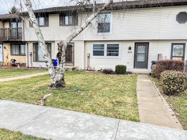 Building Photo - Spacious 3BR w/ Garage & Central AC – Near Pittsburgh Airport