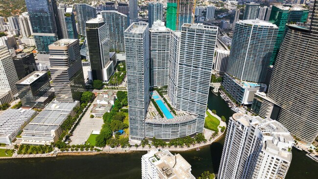 Building Photo - 465 Brickell Ave Unit 5102
