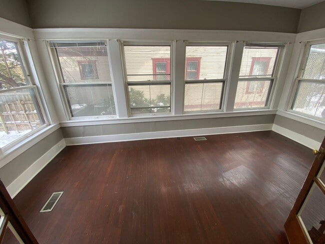 Building Photo - 2224 A St Unit 2224 A St - #1