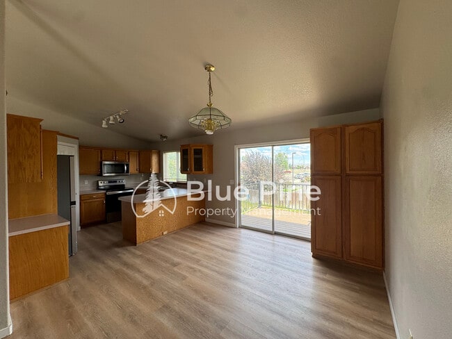Photo - 3535 Spring Creek Dr