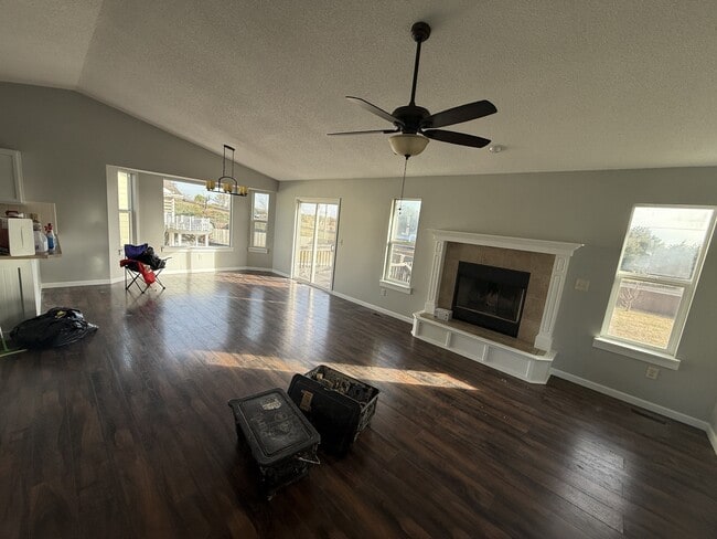 Photo - 816 S Longbranch Dr