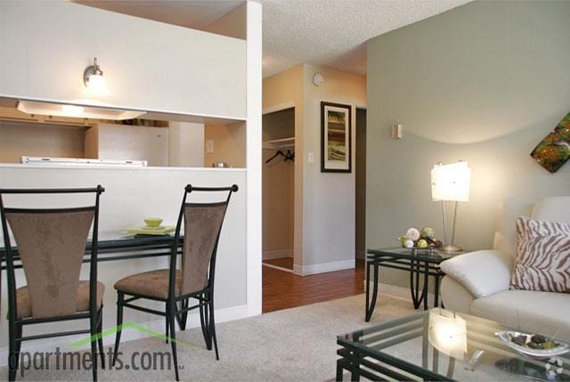 Dining Room - Flight at Lowry