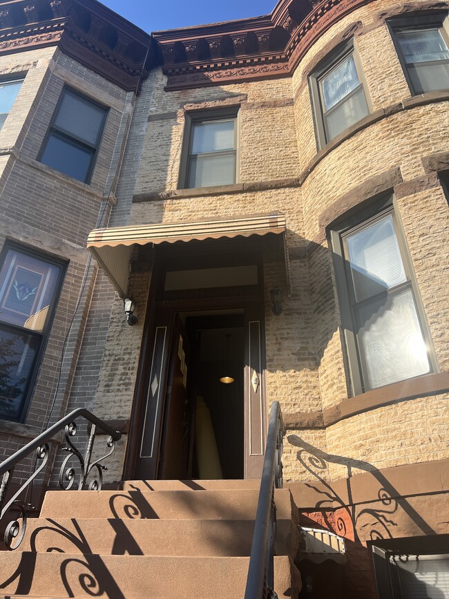Photo - 524 58th St