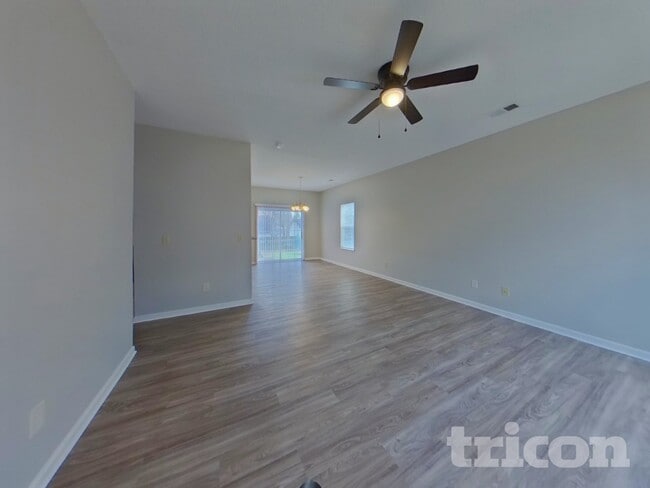 Photo - 62 Sweet Thorne Cir