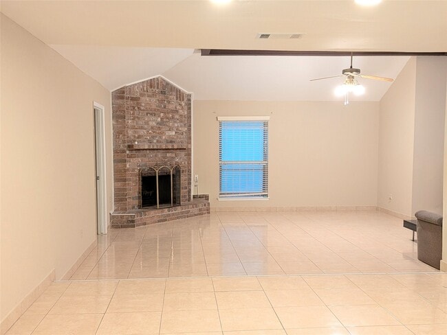 Photo - 6223 Gladewell Dr