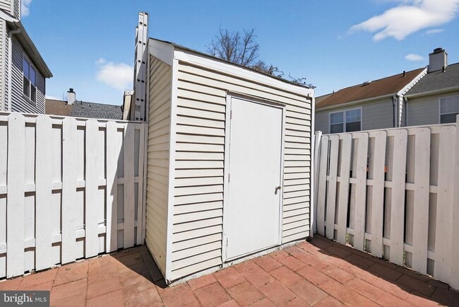 Photo - 6118 Bristol Way