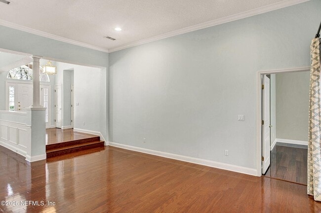 Photo - 1837 Forest Glen Way
