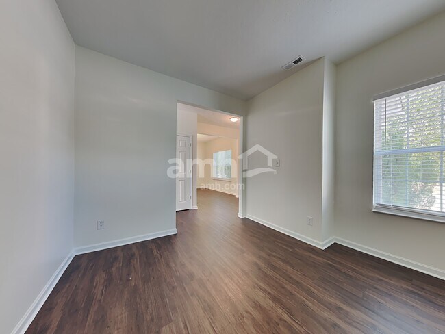 Photo - 871 Kimberly Ave