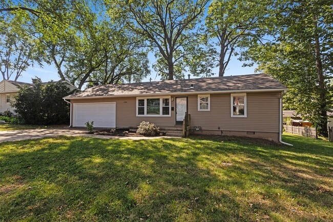 Building Photo - 2106 S Claremont Ave Rental