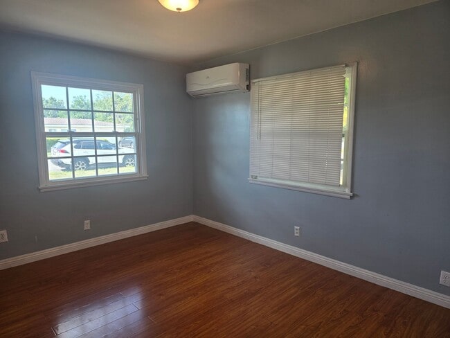 Photo - Singe House in garden Grove for Lease
