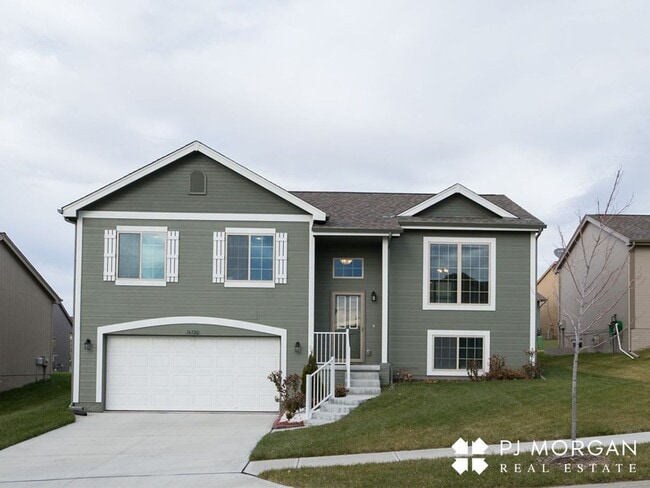 Building Photo - 3 bedroom, 2 bathroom House For Lease