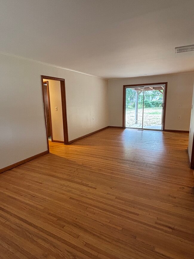 Photo - 852 N Xenophon Ave