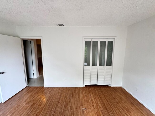 Photo - 1085 Linde Ave Unidad 1095
