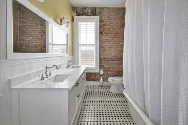 Photo - 211 W Milam St Unit A