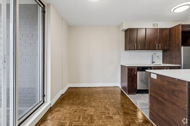 1BR, 1BA - 654SF - Dining Room