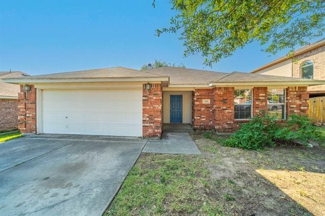 Building Photo - 1205 N Rhea Dr Rental