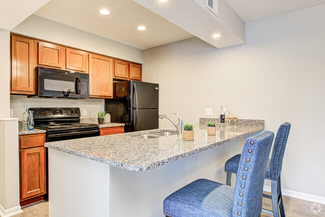 New Kitchen Cabinets - Waterside at Castleton Rental