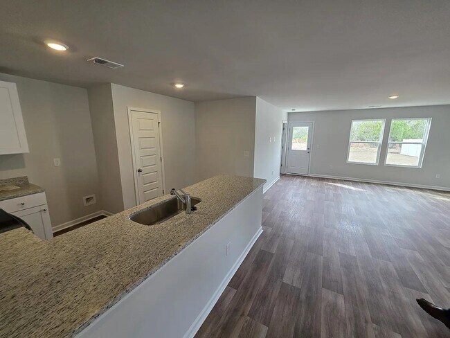 Photo - 532 Runaway Train Dr