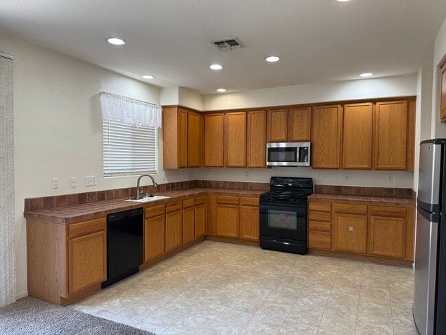 Photo - 2931 Logansport Way