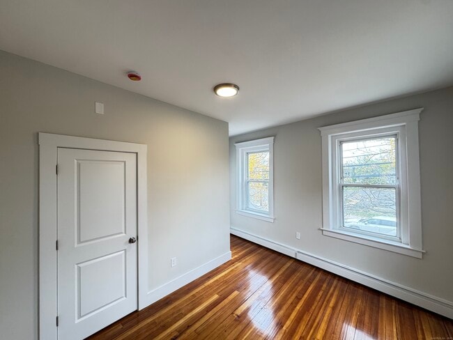 Building Photo - 360 Campbell Ave