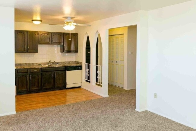 Stardust Plaza Apartments - Stardust Plaza Apartments