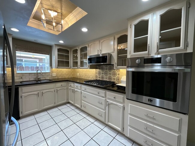 Photo - 2267 E Warner Ave