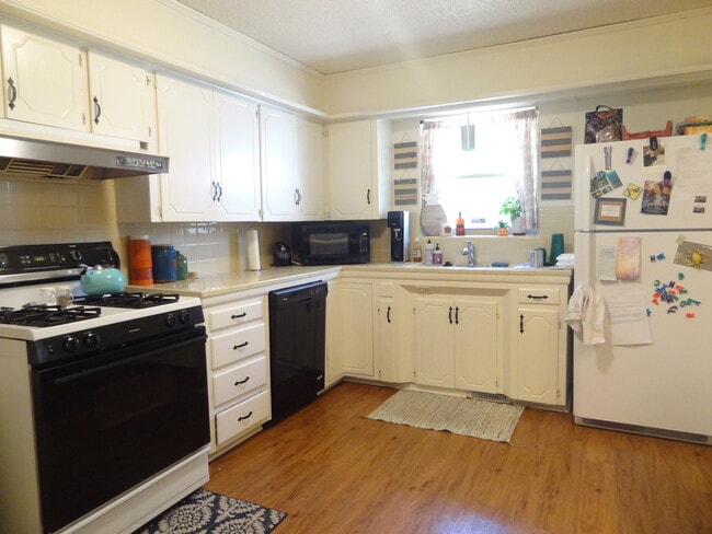 kitchen - 2305 NW 50th St