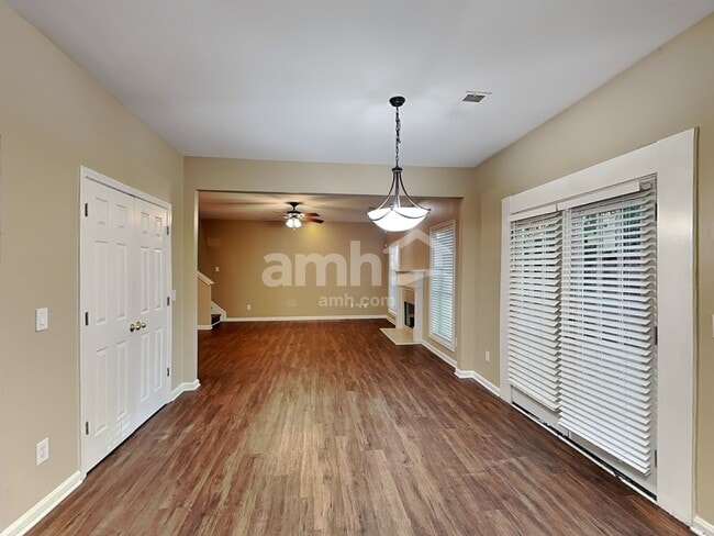 Photo - 1584 Silver Ridge Dr