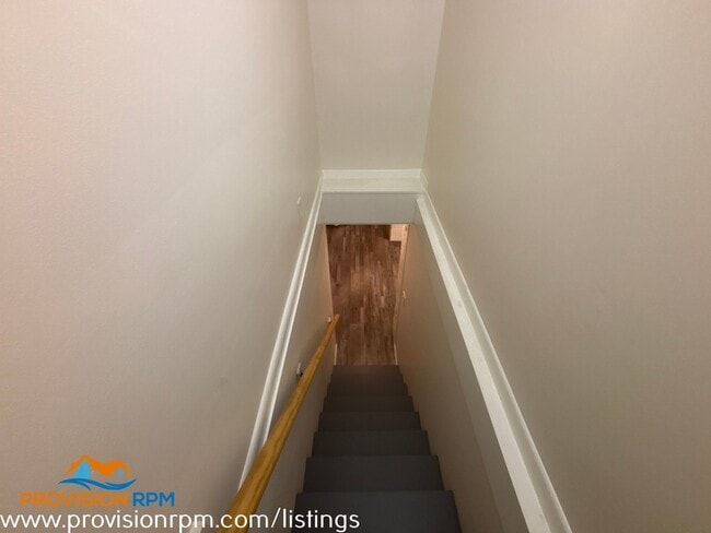 Photo - 2916 Cornwall Rd