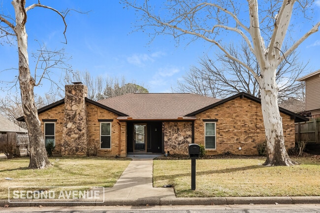 Building Photo - 5405 Valparaiso Trail