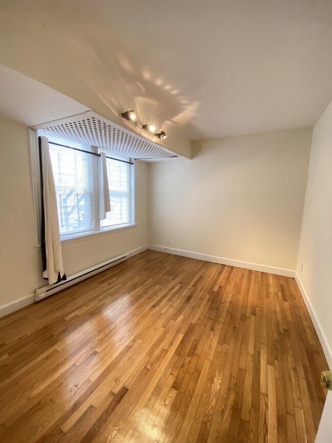 Photo - 45 Ashford St