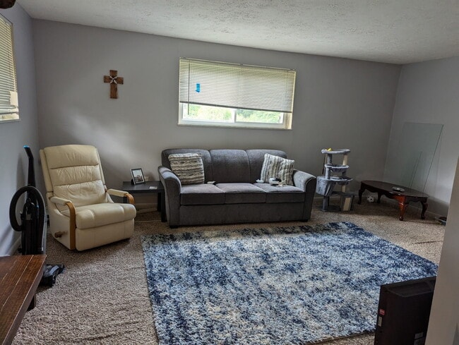 Building Photo - 14 Viewpoint Dr Unit 14w viewpoint dr Alex. Ky Rental