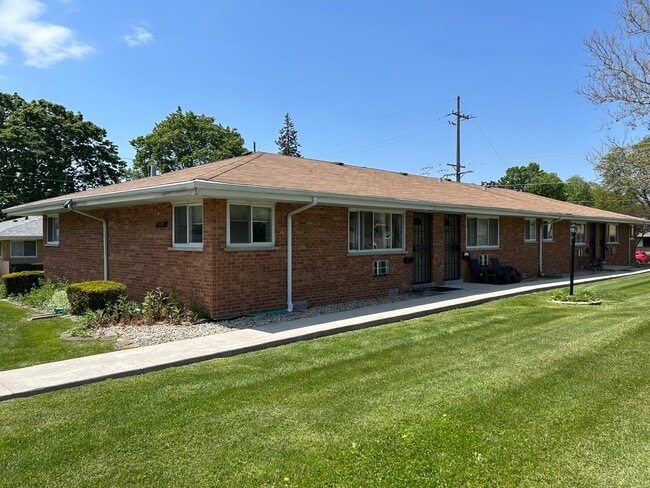 Building Photo - 208 Walter Dr Unit D