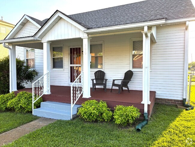 Building Photo - Tastefully renovated 2BR/1BA cottage in hi... Rental