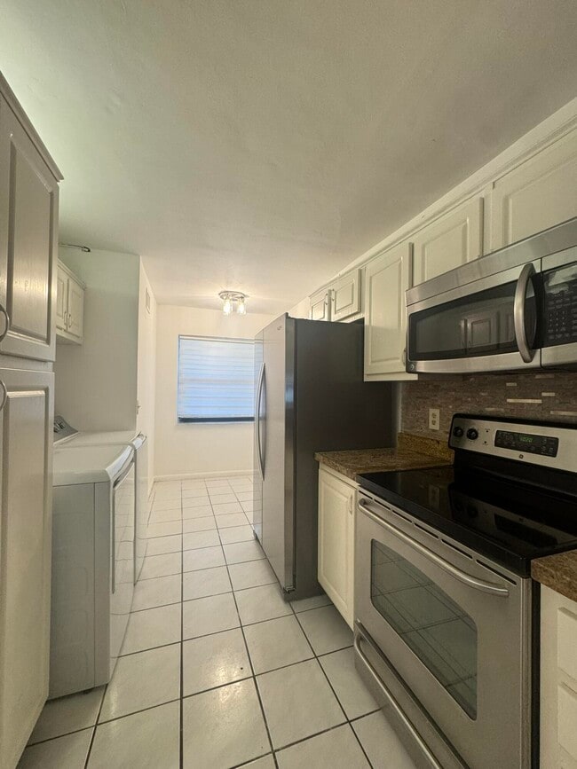 Photo - 2018 SW 29th Ct Unidad 6b2