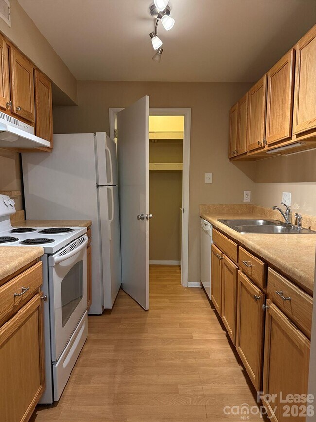 Photo - 5020 Sardis Rd Unit L